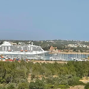 No Snow, 300 M From The Beach, King Size Bed, Fast Wi-fi Portimão