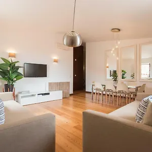  Apartment Alfama Modern Two-bedroom W/ River View And Parking - By Lu Holidays